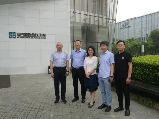 1528680687804632.png blob.png